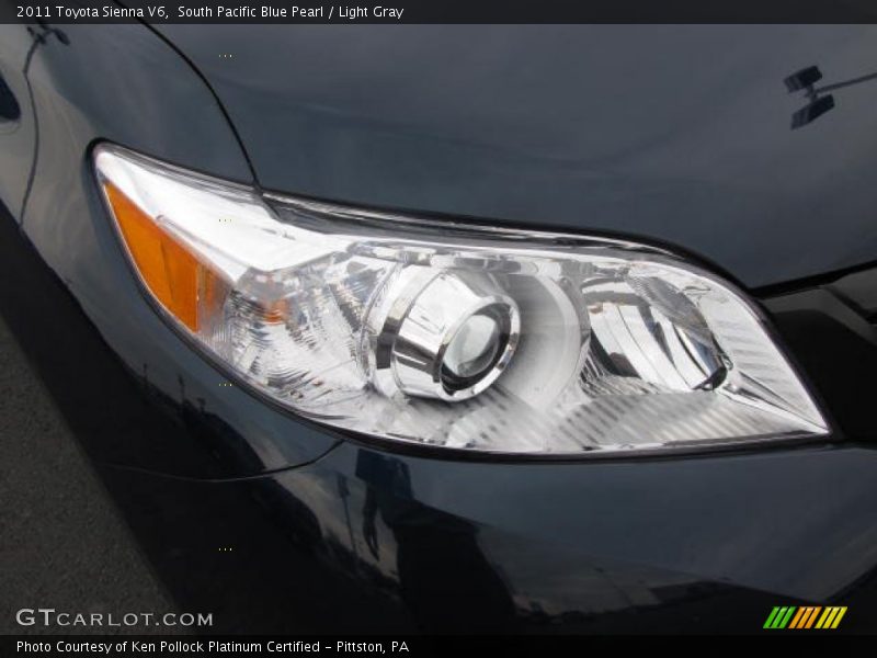 South Pacific Blue Pearl / Light Gray 2011 Toyota Sienna V6