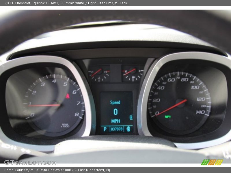 Summit White / Light Titanium/Jet Black 2011 Chevrolet Equinox LS AWD