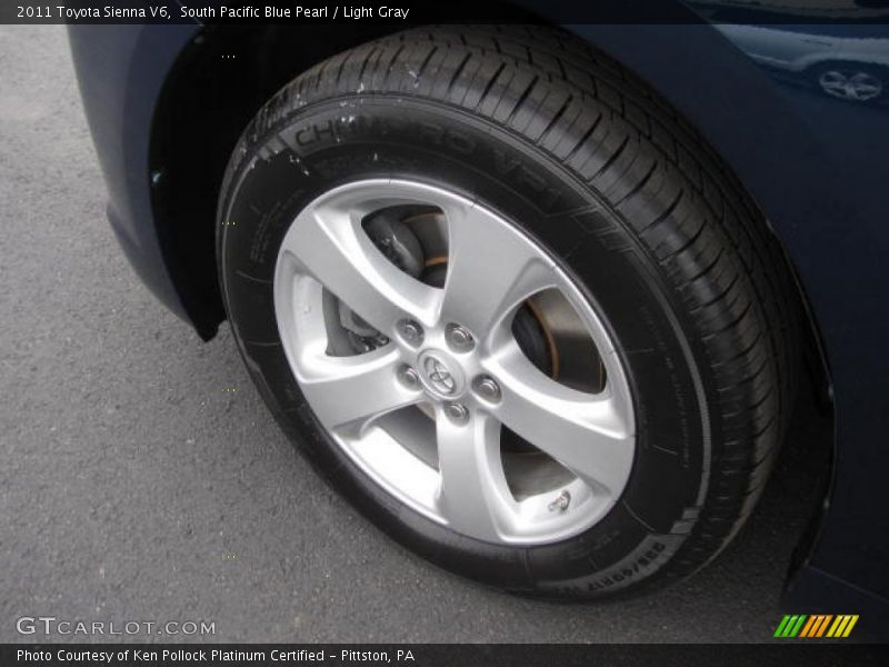 South Pacific Blue Pearl / Light Gray 2011 Toyota Sienna V6