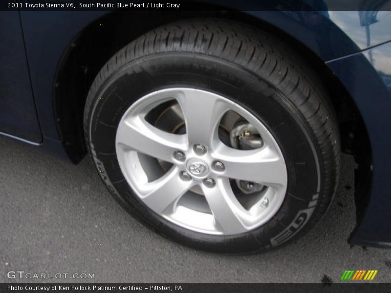 South Pacific Blue Pearl / Light Gray 2011 Toyota Sienna V6