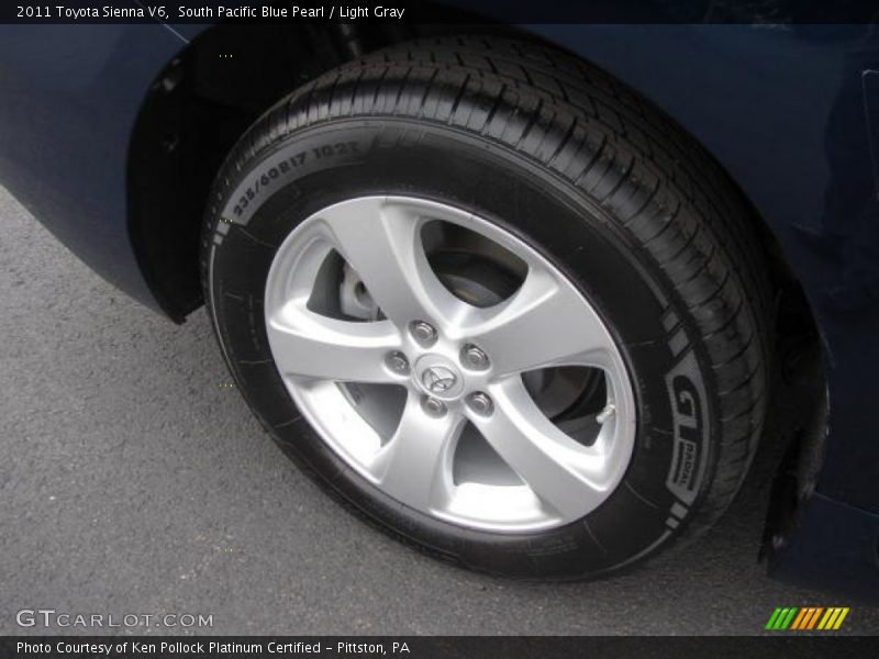 South Pacific Blue Pearl / Light Gray 2011 Toyota Sienna V6