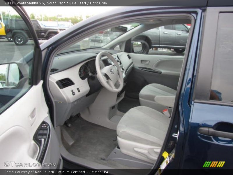 South Pacific Blue Pearl / Light Gray 2011 Toyota Sienna V6