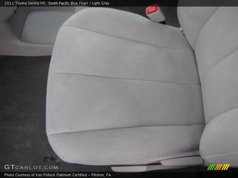 South Pacific Blue Pearl / Light Gray 2011 Toyota Sienna V6