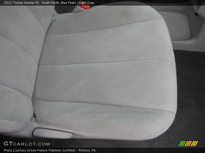 South Pacific Blue Pearl / Light Gray 2011 Toyota Sienna V6