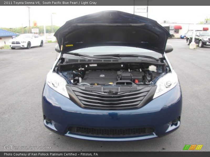 South Pacific Blue Pearl / Light Gray 2011 Toyota Sienna V6
