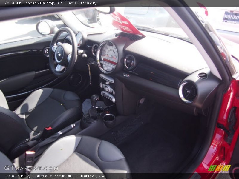 Chili Red / Black/Grey 2009 Mini Cooper S Hardtop