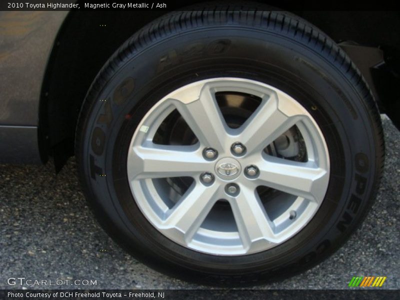 Magnetic Gray Metallic / Ash 2010 Toyota Highlander
