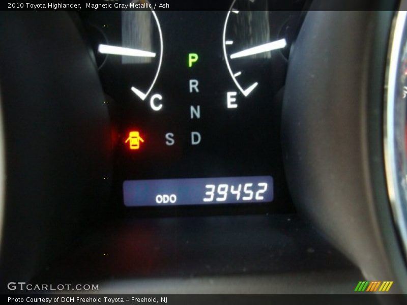 Magnetic Gray Metallic / Ash 2010 Toyota Highlander