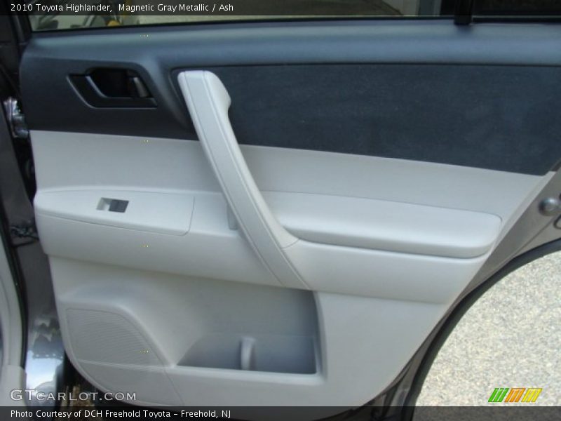 Magnetic Gray Metallic / Ash 2010 Toyota Highlander