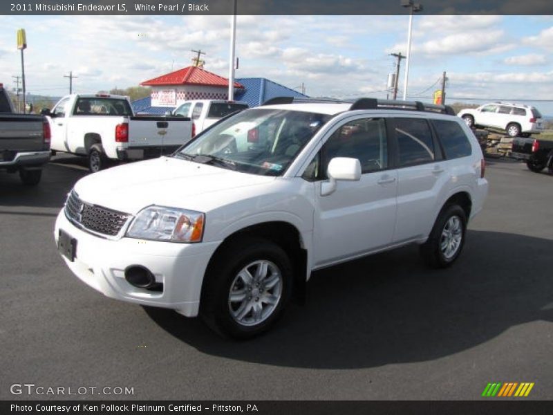 White Pearl / Black 2011 Mitsubishi Endeavor LS