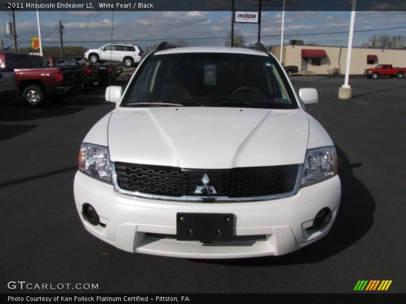 White Pearl / Black 2011 Mitsubishi Endeavor LS