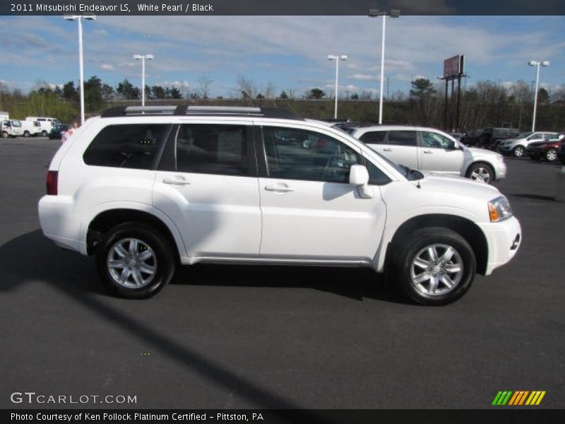 White Pearl / Black 2011 Mitsubishi Endeavor LS