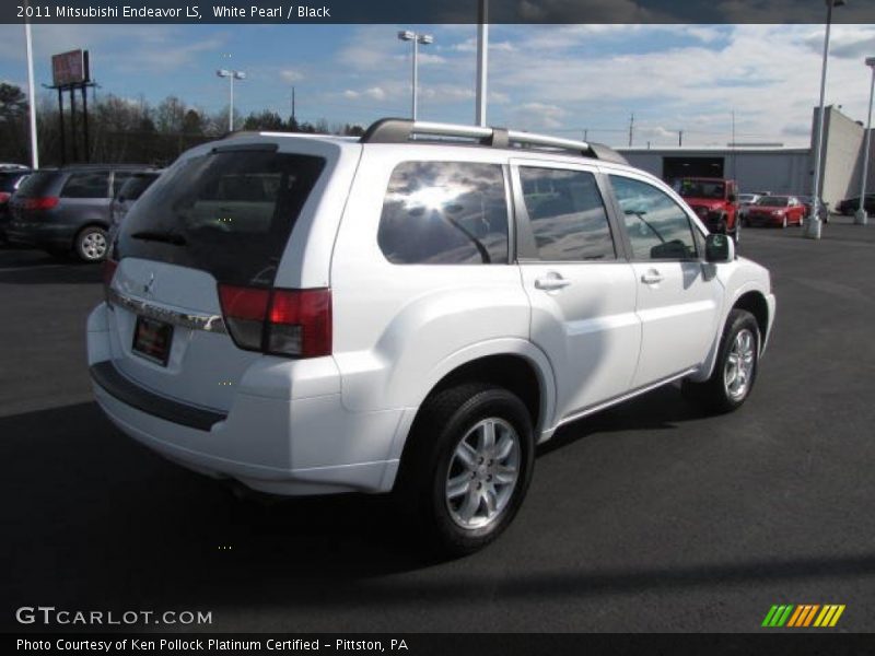 White Pearl / Black 2011 Mitsubishi Endeavor LS