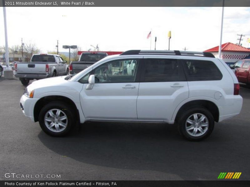 White Pearl / Black 2011 Mitsubishi Endeavor LS