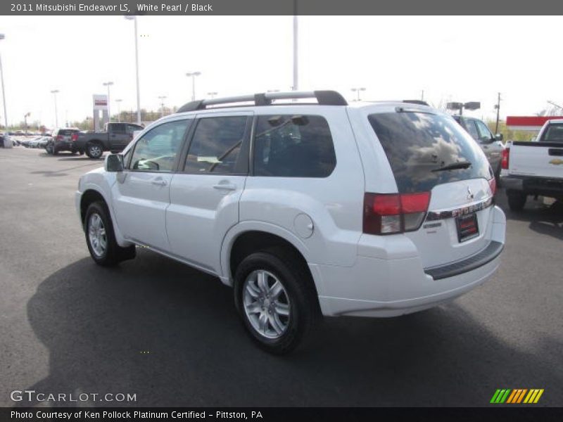 White Pearl / Black 2011 Mitsubishi Endeavor LS