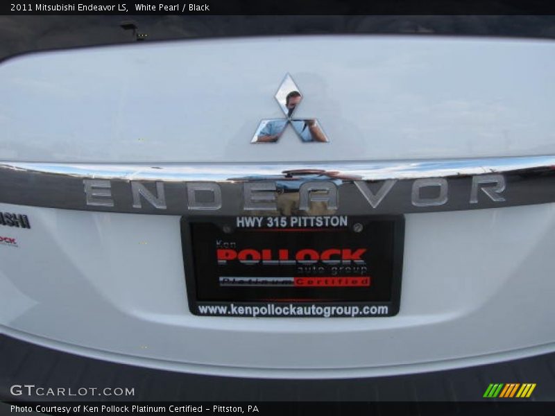 White Pearl / Black 2011 Mitsubishi Endeavor LS