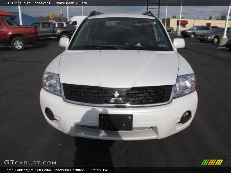 White Pearl / Black 2011 Mitsubishi Endeavor LS