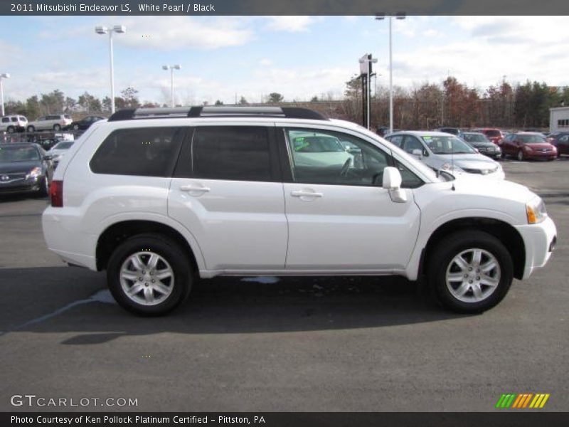 White Pearl / Black 2011 Mitsubishi Endeavor LS