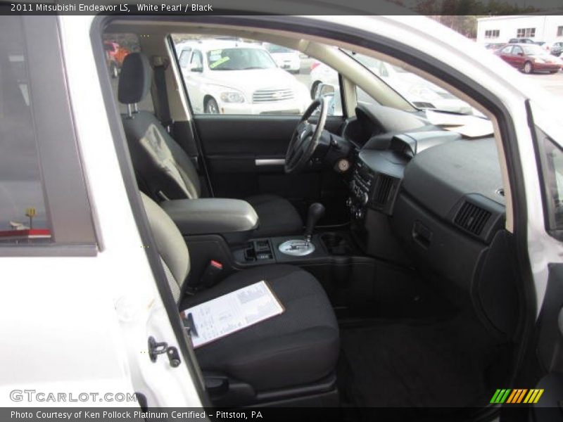 White Pearl / Black 2011 Mitsubishi Endeavor LS