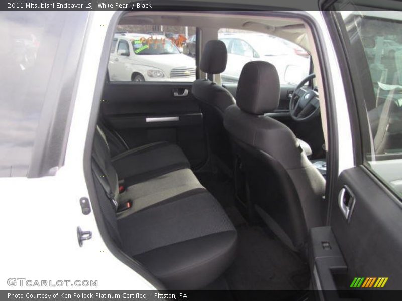 White Pearl / Black 2011 Mitsubishi Endeavor LS