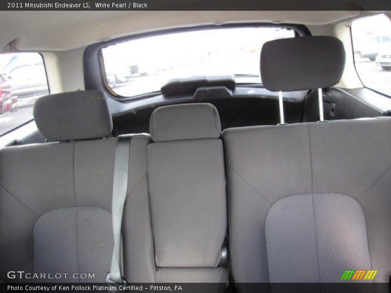 White Pearl / Black 2011 Mitsubishi Endeavor LS