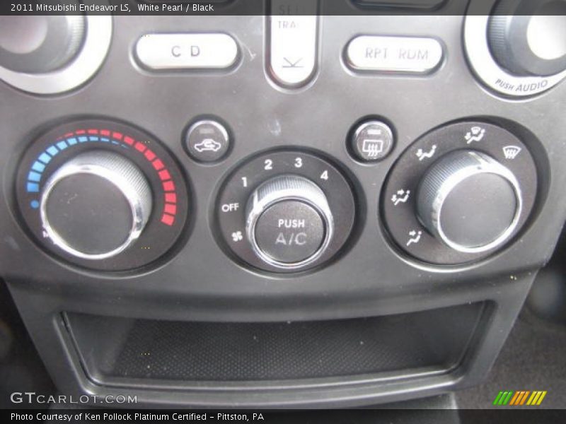 White Pearl / Black 2011 Mitsubishi Endeavor LS