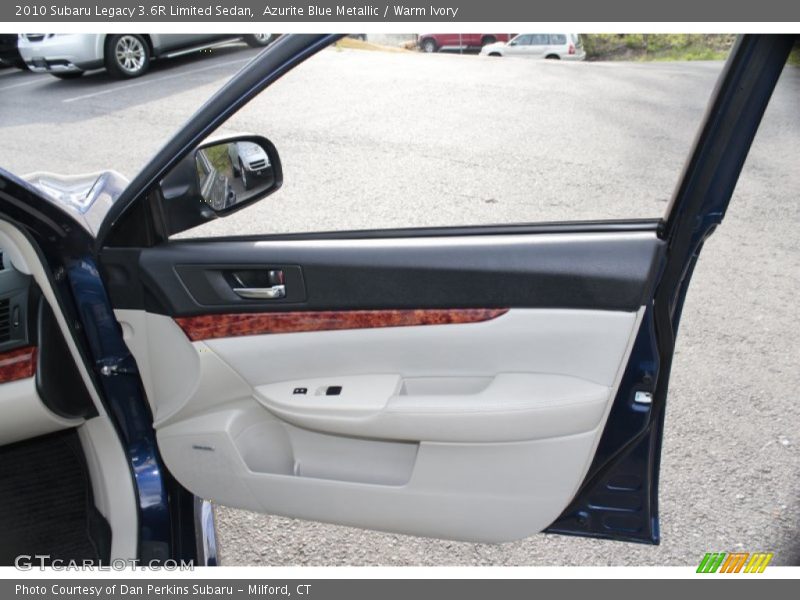 Door Panel of 2010 Legacy 3.6R Limited Sedan