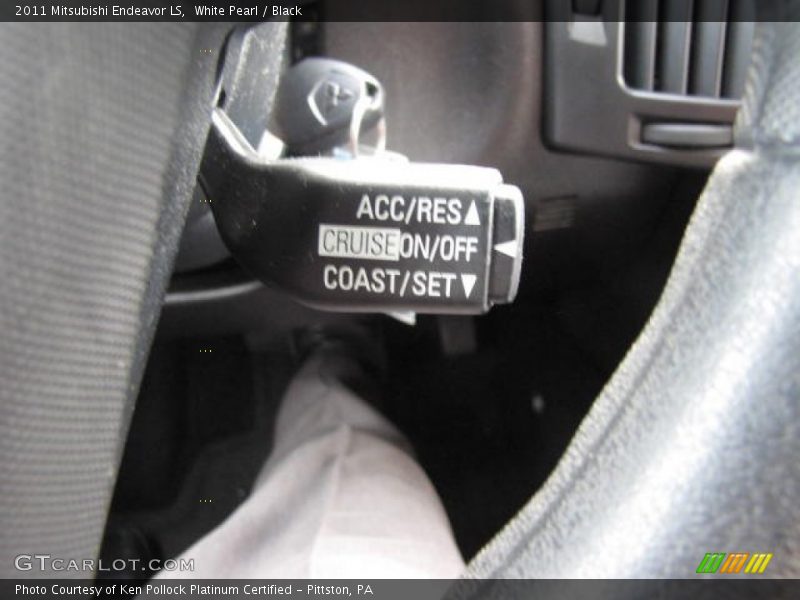 White Pearl / Black 2011 Mitsubishi Endeavor LS