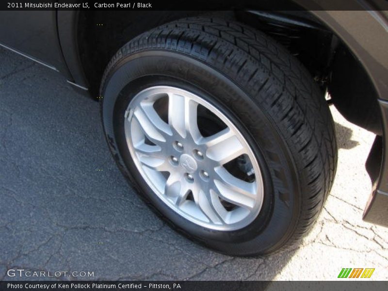 Carbon Pearl / Black 2011 Mitsubishi Endeavor LS