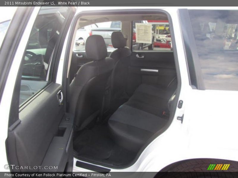 White Pearl / Black 2011 Mitsubishi Endeavor LS
