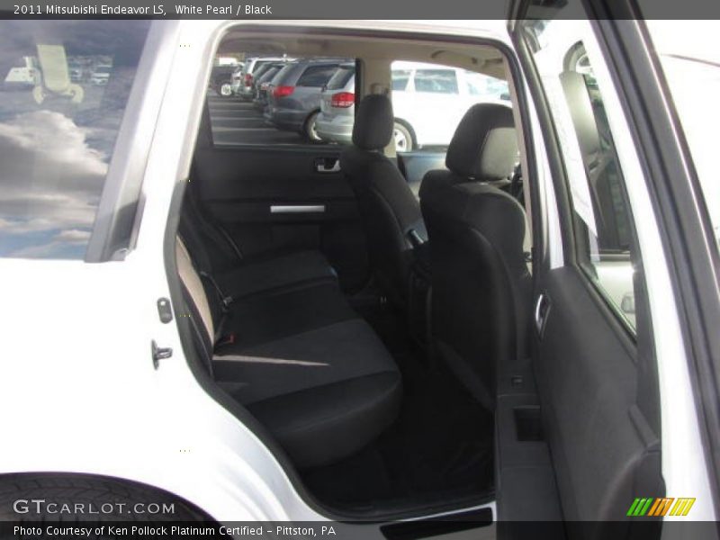 White Pearl / Black 2011 Mitsubishi Endeavor LS