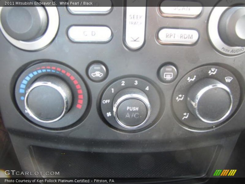 White Pearl / Black 2011 Mitsubishi Endeavor LS