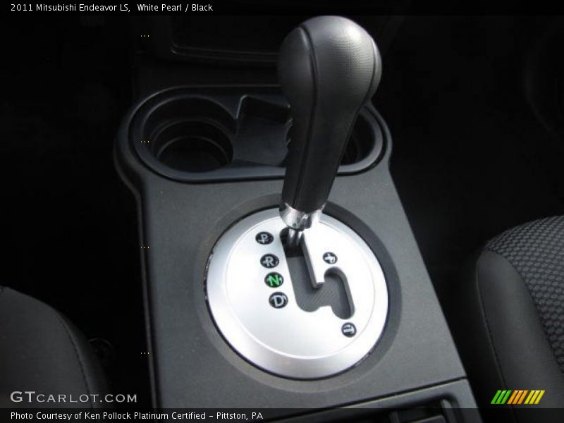 White Pearl / Black 2011 Mitsubishi Endeavor LS