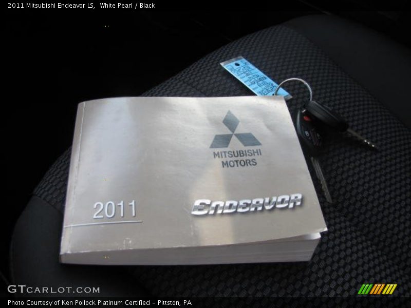 White Pearl / Black 2011 Mitsubishi Endeavor LS