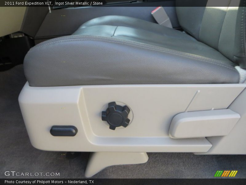 Ingot Silver Metallic / Stone 2011 Ford Expedition XLT