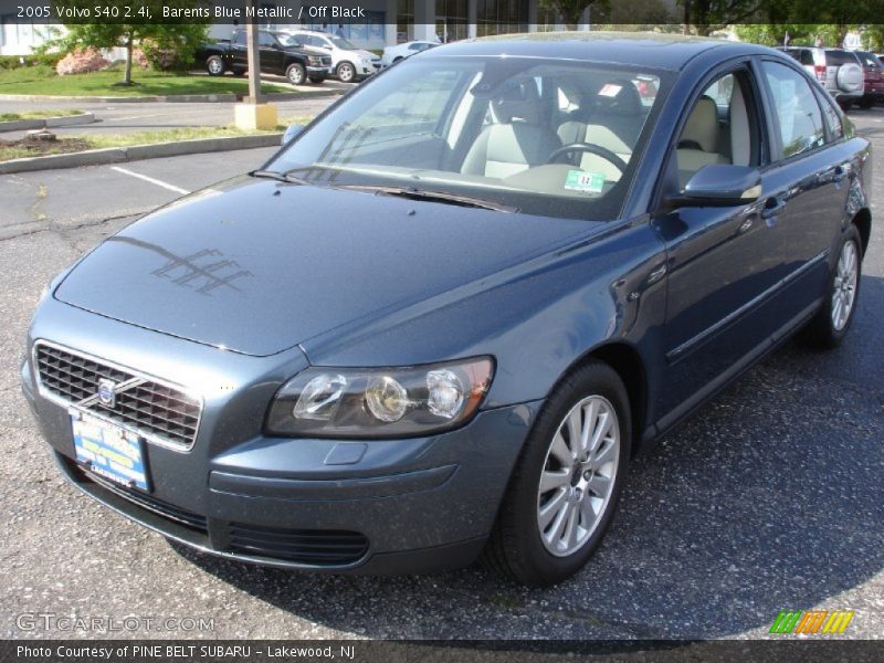 Barents Blue Metallic / Off Black 2005 Volvo S40 2.4i
