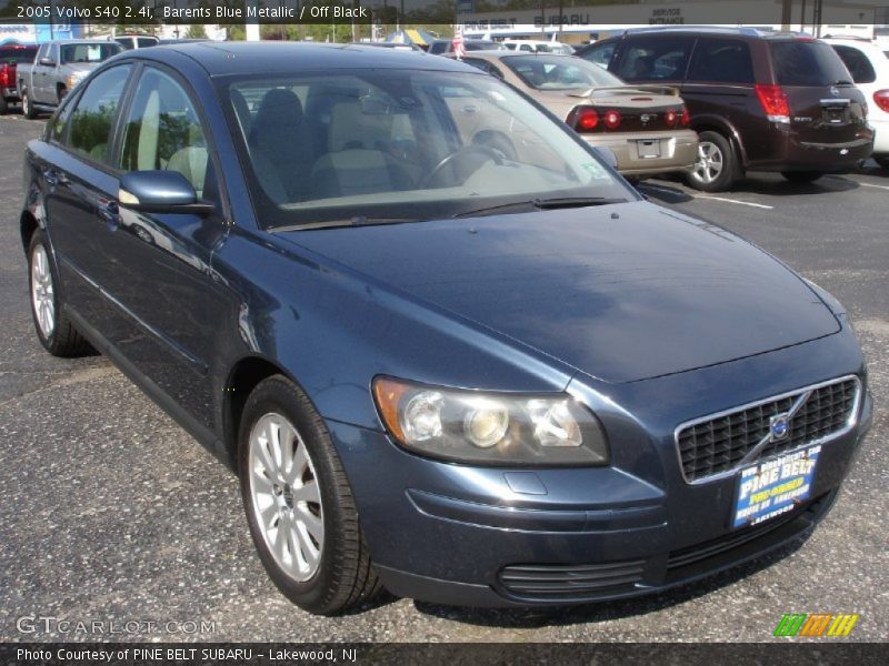 Barents Blue Metallic / Off Black 2005 Volvo S40 2.4i
