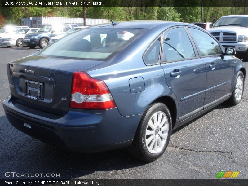 Barents Blue Metallic / Off Black 2005 Volvo S40 2.4i