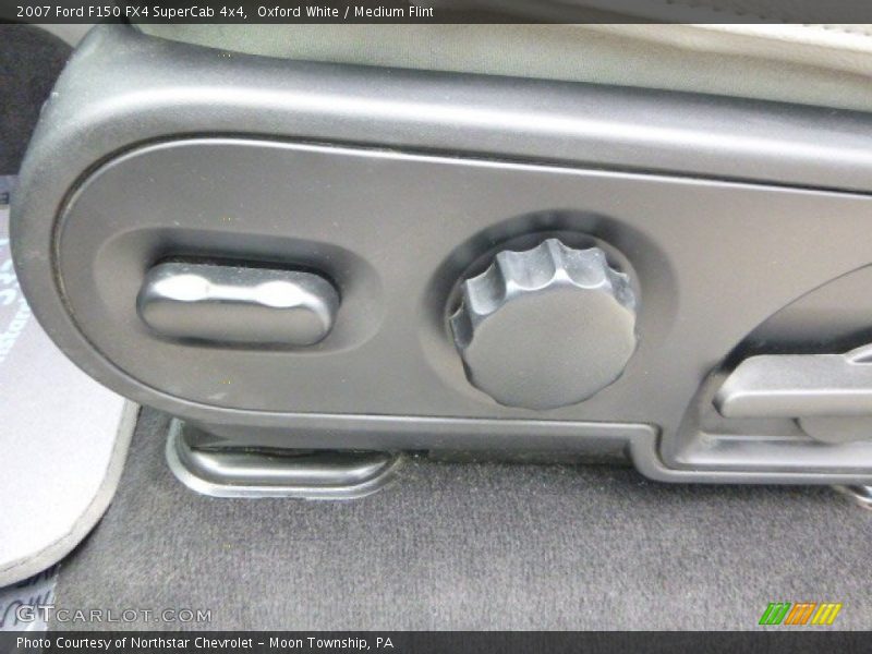 Controls of 2007 F150 FX4 SuperCab 4x4