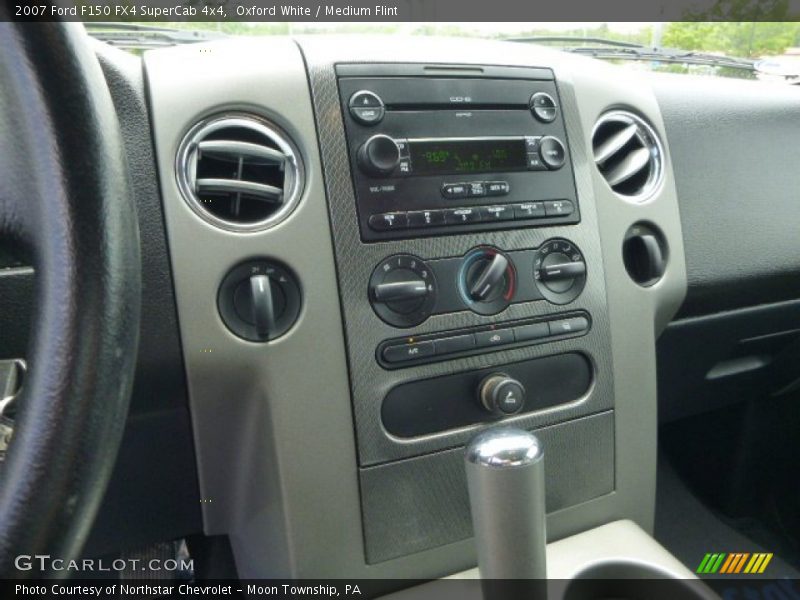 Controls of 2007 F150 FX4 SuperCab 4x4