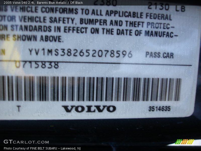 Barents Blue Metallic / Off Black 2005 Volvo S40 2.4i