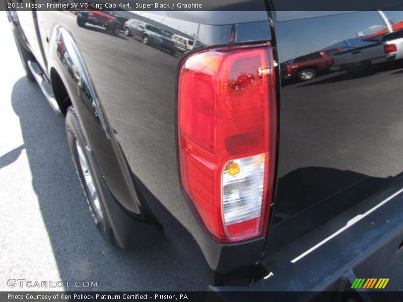 Super Black / Graphite 2011 Nissan Frontier SV V6 King Cab 4x4