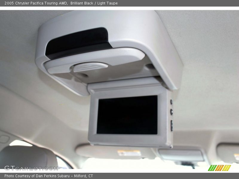 Brilliant Black / Light Taupe 2005 Chrysler Pacifica Touring AWD