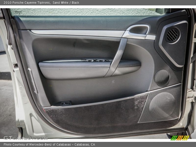 Sand White / Black 2010 Porsche Cayenne Tiptronic