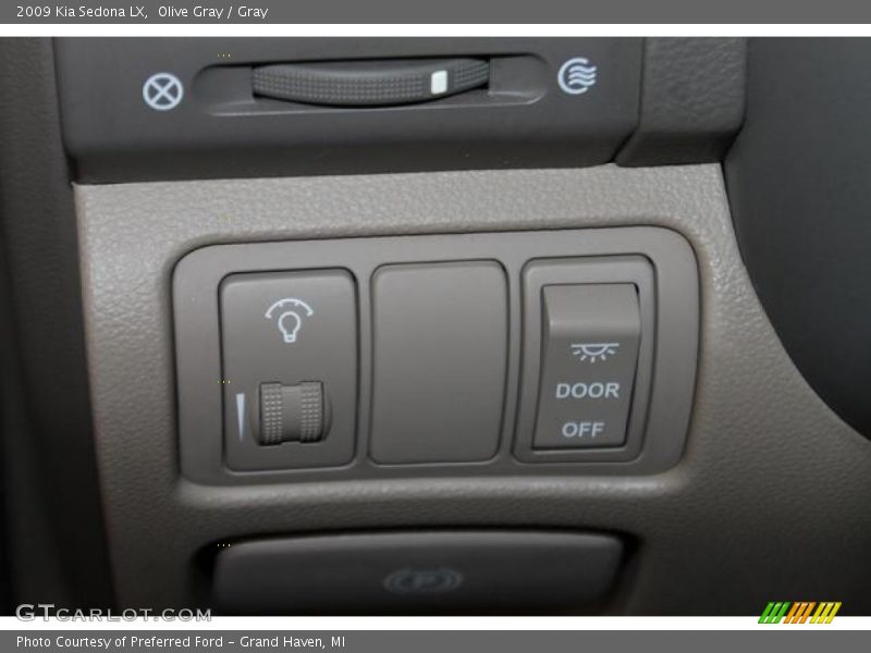 Olive Gray / Gray 2009 Kia Sedona LX