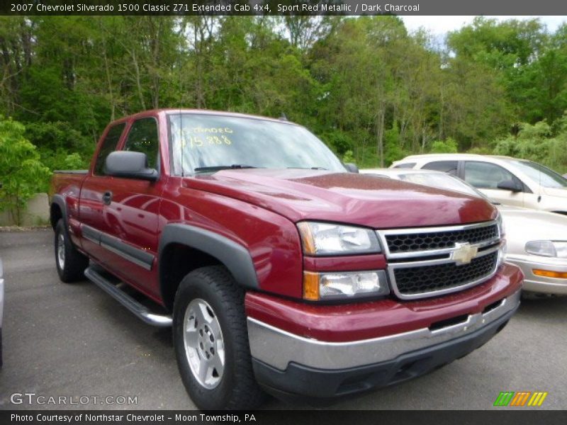 Front 3/4 View of 2007 Silverado 1500 Classic Z71 Extended Cab 4x4
