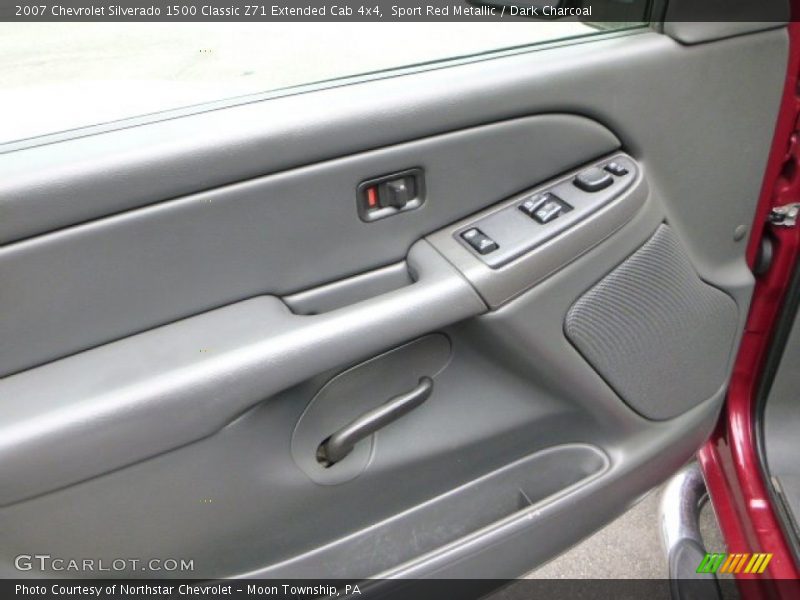 Controls of 2007 Silverado 1500 Classic Z71 Extended Cab 4x4