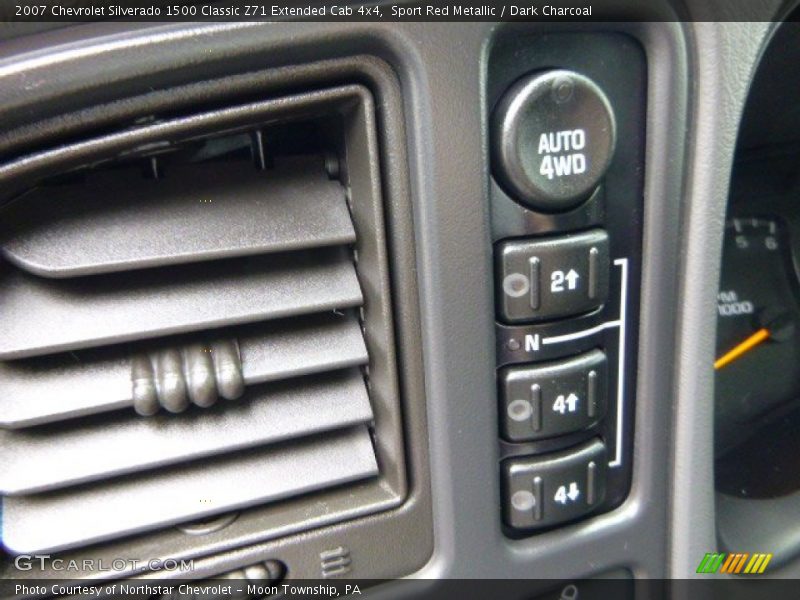 Controls of 2007 Silverado 1500 Classic Z71 Extended Cab 4x4