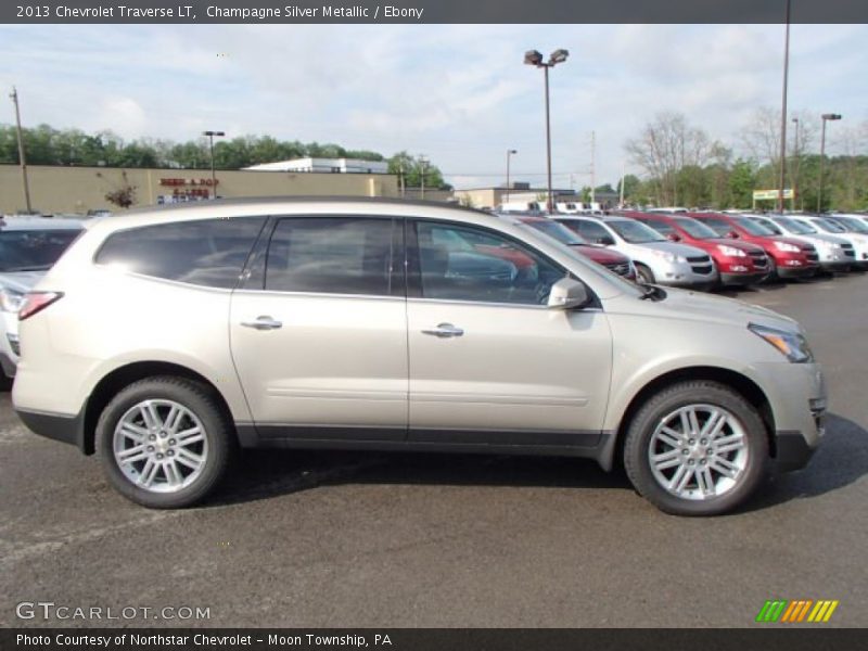 Champagne Silver Metallic / Ebony 2013 Chevrolet Traverse LT