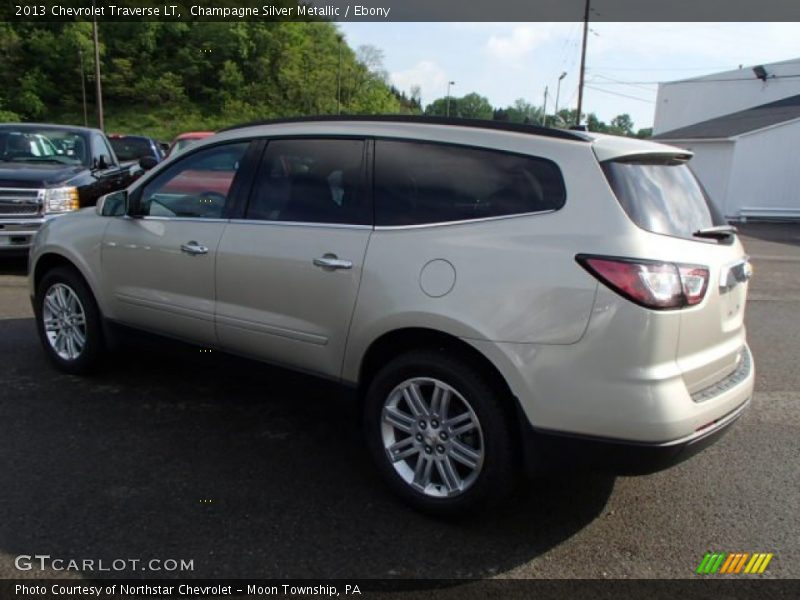 Champagne Silver Metallic / Ebony 2013 Chevrolet Traverse LT